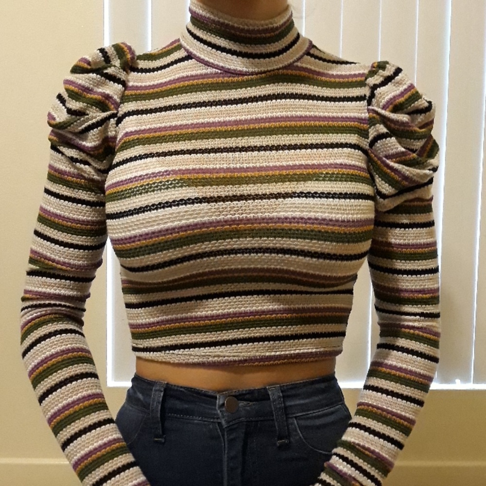 Ruffled sleeve shirt